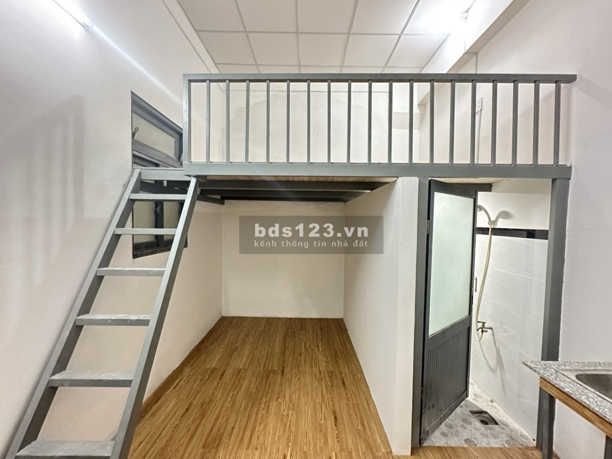 Còn phòng ở liền, Có Gác, FULL nội thất, Kế Khu CN Tân Bình