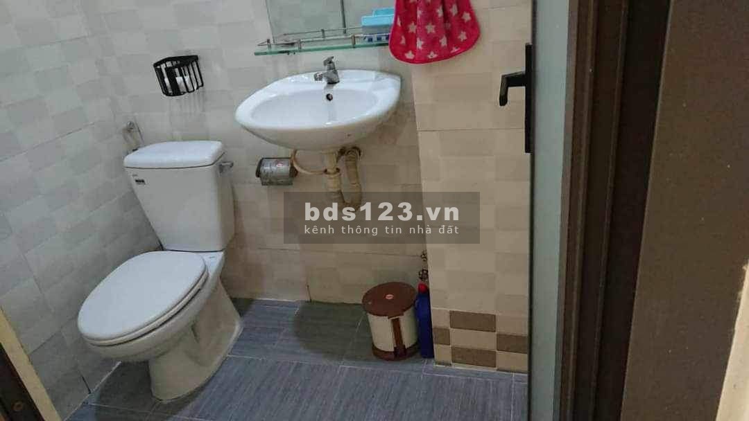 Nhà mặt tiền cho thuê biệt lập diện tích 4x13. Đường rộng 12 mét