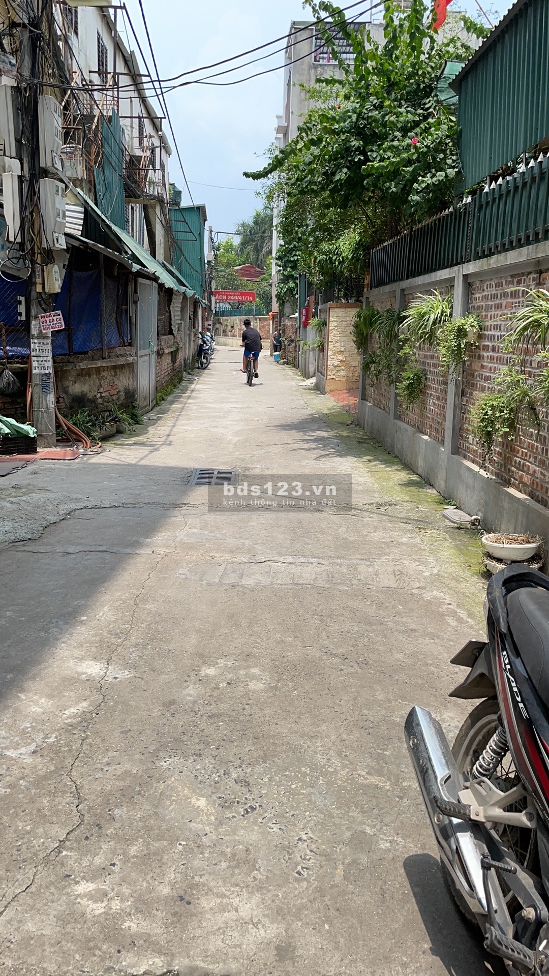 BÁN 81M2 ĐẤT GẦN CHỢ THẠCH BÀN-CÁCH AEON 3 BƯỚC CHÂN-GẦN CẦU VĨNH TUY-Ô TÔ VÀO ĐẤT GIÁ HƠN 85TR/1M2
