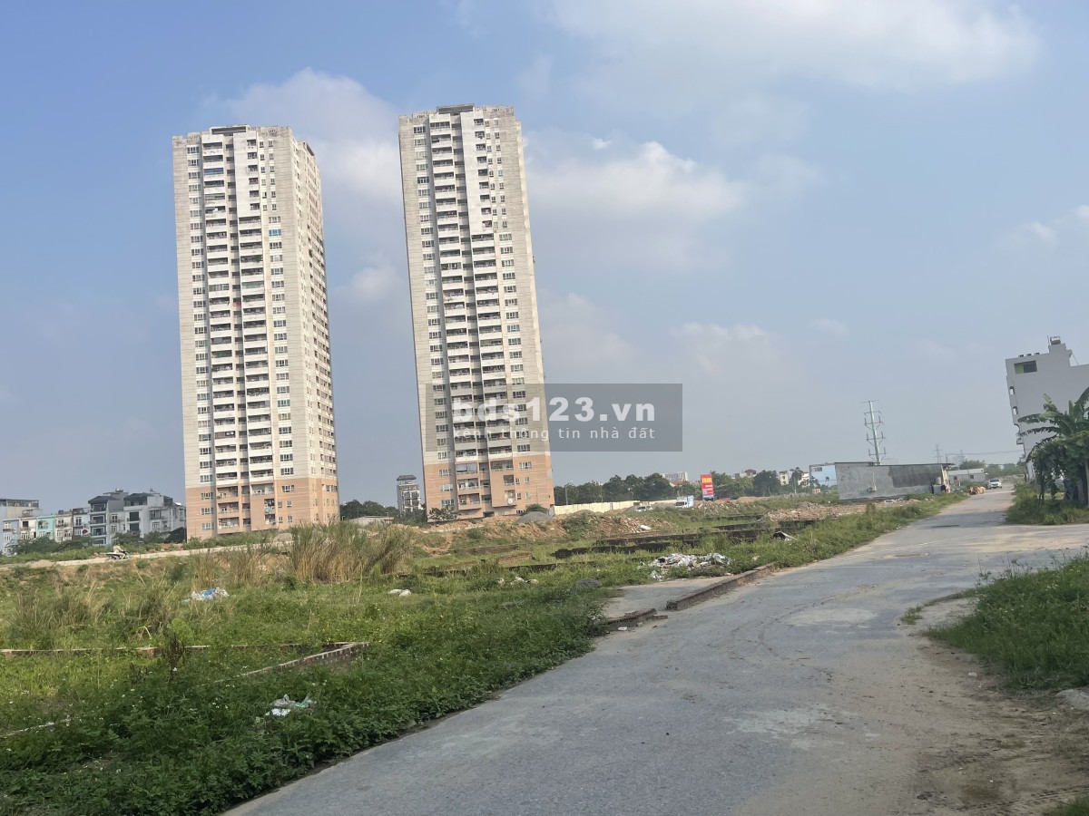 Bán gấp lô đất sát đường Vành Đai 3.5 khu đất dịch vụ 3.7ha Di Trạch