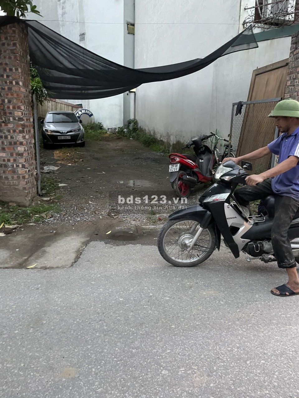 BÁN 81M2 ĐẤT GẦN CHỢ THẠCH BÀN-CÁCH AEON 3 BƯỚC CHÂN-GẦN CẦU VĨNH TUY-Ô TÔ VÀO ĐẤT GIÁ HƠN 85TR/1M2