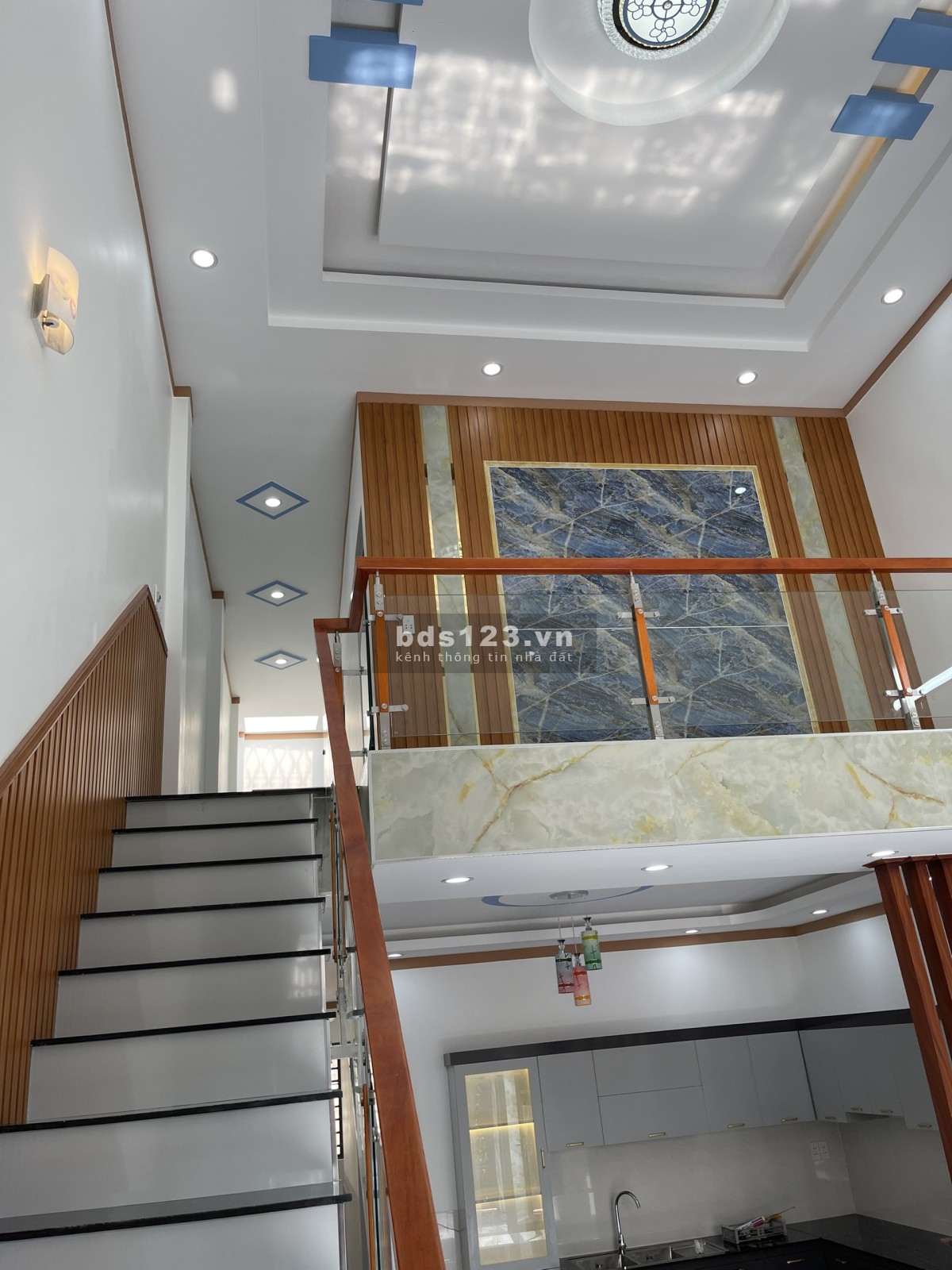 Bán nhà mới hoàn thiện chợ trảng dài vô chỉ 3 phút, gác lửng hiện đại 1 trệt 1 lầu, bảo hành 2 năm