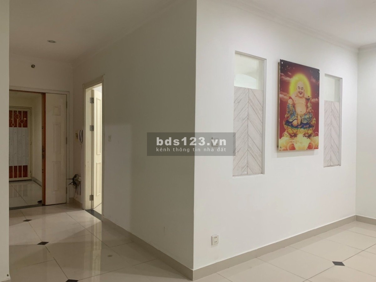 Chung cư 590 CMT8 - Quận 3 2pn, 2 nhà vệ sinh, 90m2 15tr/th. Nhà trống, có sẵn máy lạnh