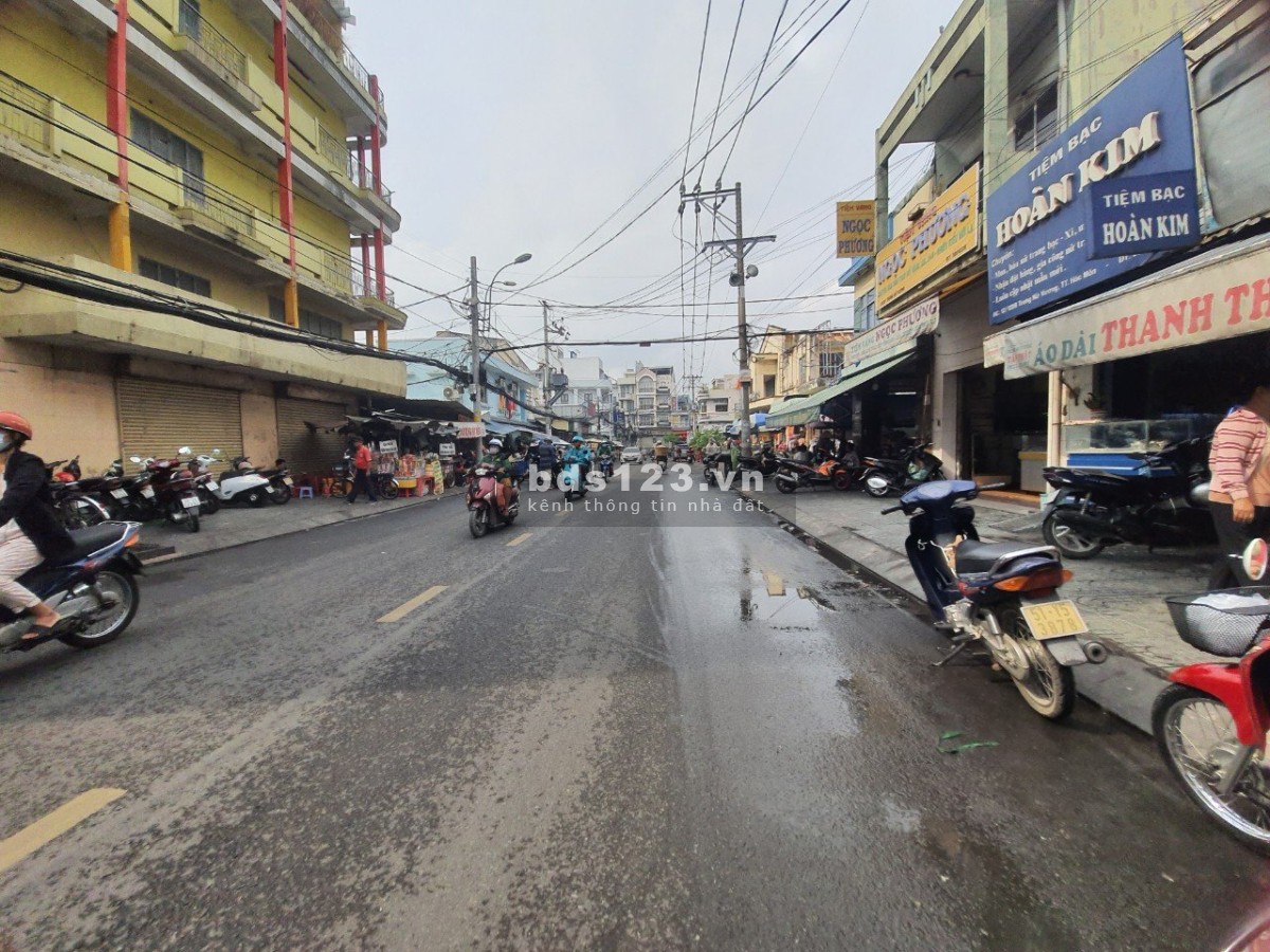 Cho thuê kho bãi đường Trần Khắc Chân, thị trấn Hóc Môn diện tích 3600m² (gần chợ Hóc Môn)