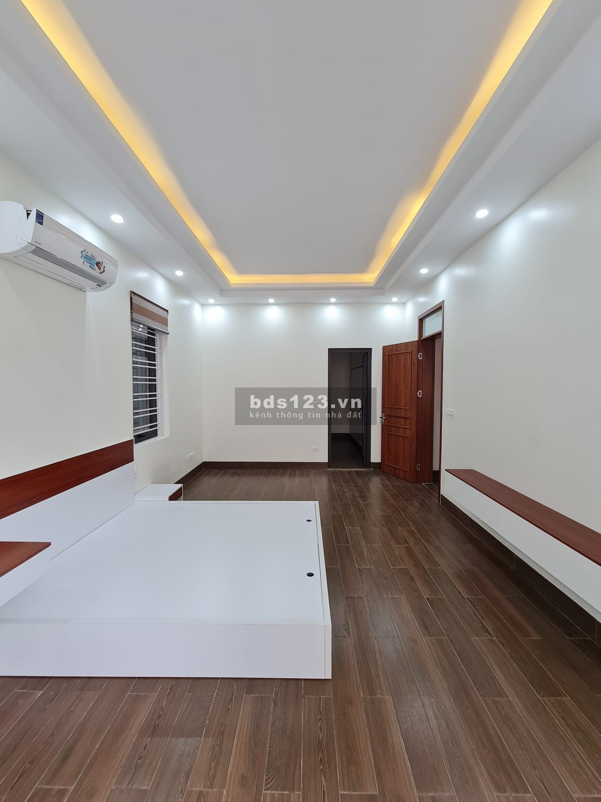 CẦN BÁN NHÀ Ở ÂU CƠ- Ô TÔ VÀO NHÀ - 3 BƯỚC RA HỒ TÂY - AN SINH ĐỈNH. HƠN 80m, 5tầng, chỉ 18ty TL