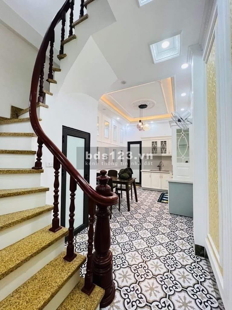 NHÀ SIÊU ĐẸP FULL NỘI THẤT 43M2 5 TẦNG GIÁ NHỈNH 5 TỶ