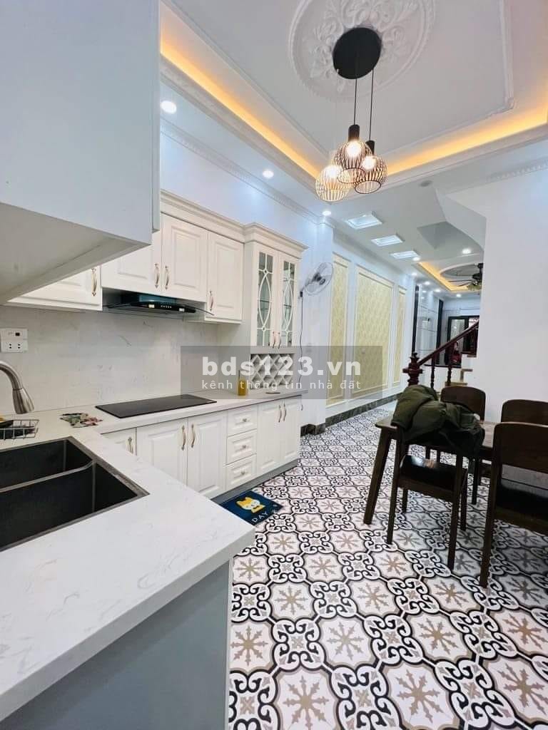 NHÀ SIÊU ĐẸP FULL NỘI THẤT 43M2 5 TẦNG GIÁ NHỈNH 5 TỶ