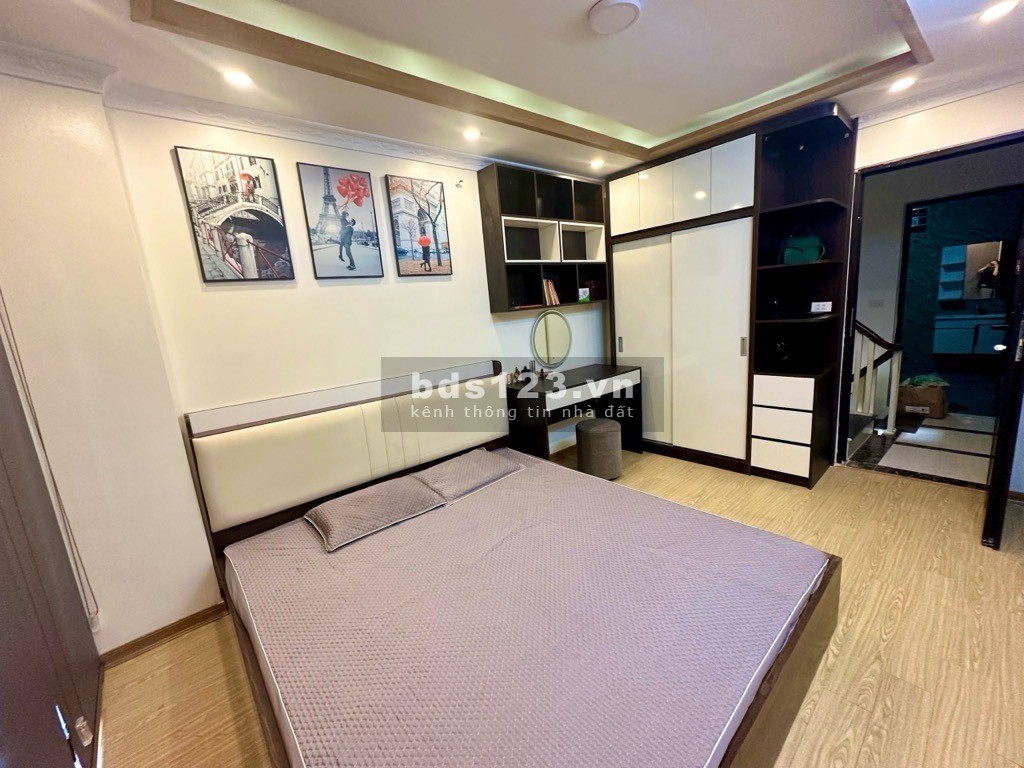 Nhà DT 50 m 4 tầng - ngõ ô tô thông - nhà mới đẹp - gần hồ mát mẻ - Giá nhỉnh 4 tỷ