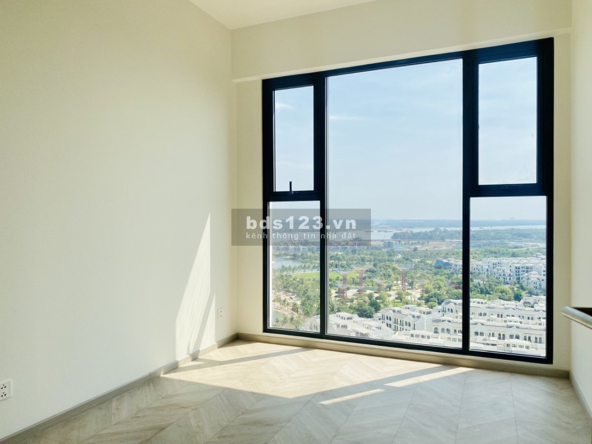 Siêu rẻ - bán căn hộ 3PN Masteri Centre Point 100m2 Vinhomes Grand Park giá 6.6 tỷ bao thuế phí