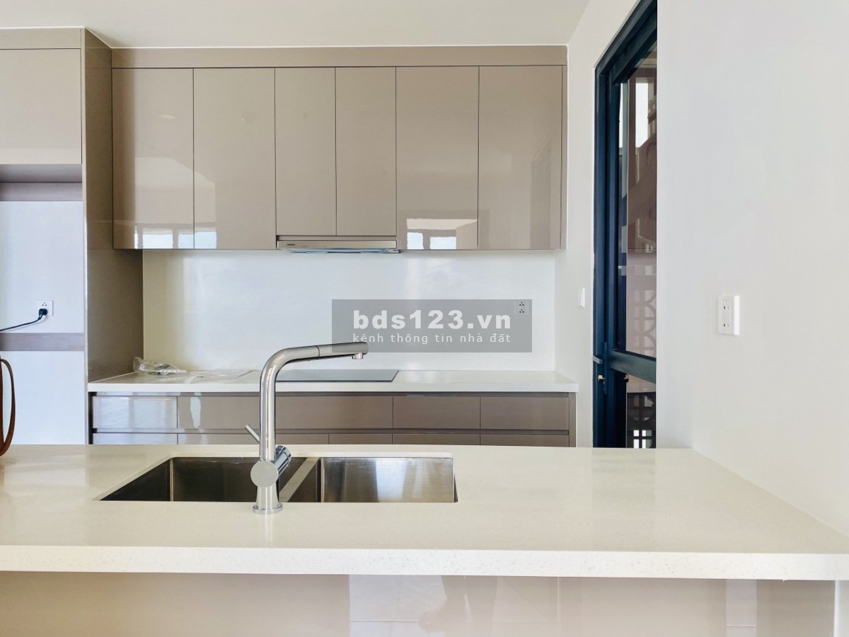 Siêu rẻ - bán căn hộ 3PN Masteri Centre Point 100m2 Vinhomes Grand Park giá 6.6 tỷ bao thuế phí