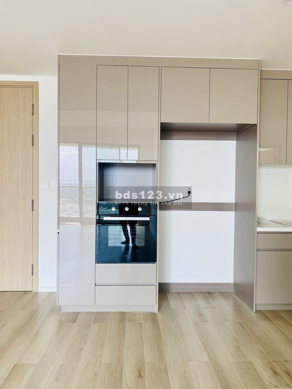 Siêu rẻ - bán căn hộ 3PN Masteri Centre Point 100m2 Vinhomes Grand Park giá 6.6 tỷ bao thuế phí