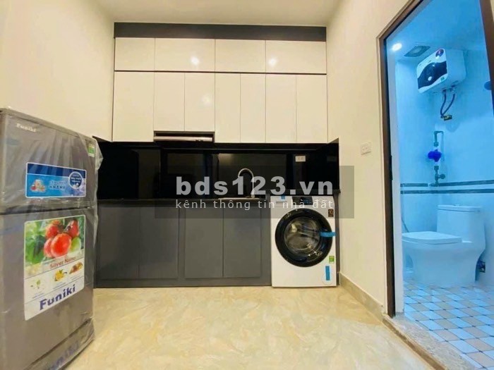 CCMN 8 TẦNG THANG MÁY - 14 PHÒNG KHÉP KÍN - BA GÁC TRÁNH NHAU - ĐẦY ĐỦ PCCC