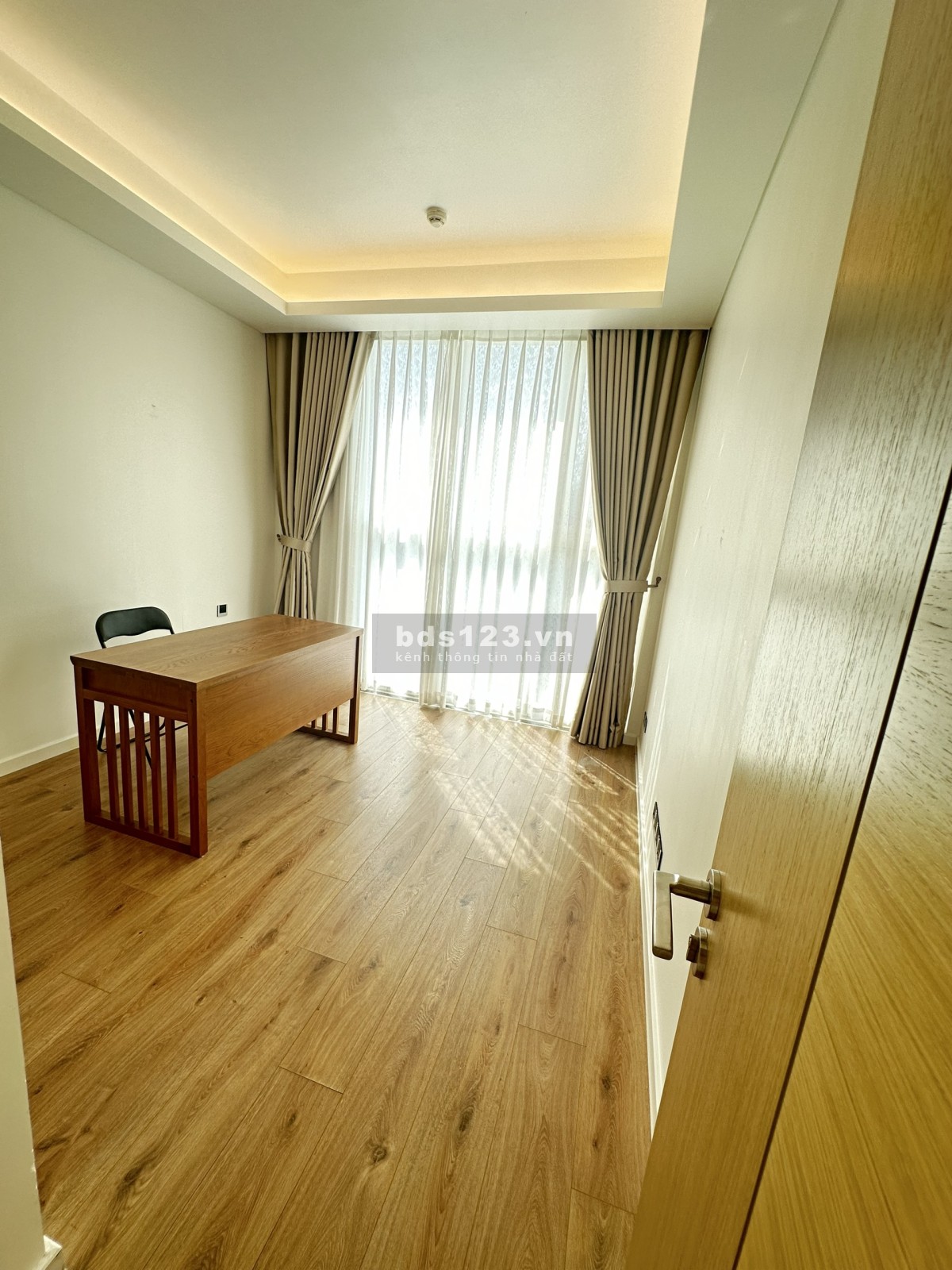 CHO THUÊ 3PN SARINA (NỘI THẤT CƠ BẢN 32 TRIỆU) - (FULL NỘI THẤT 45 TRIỆU)