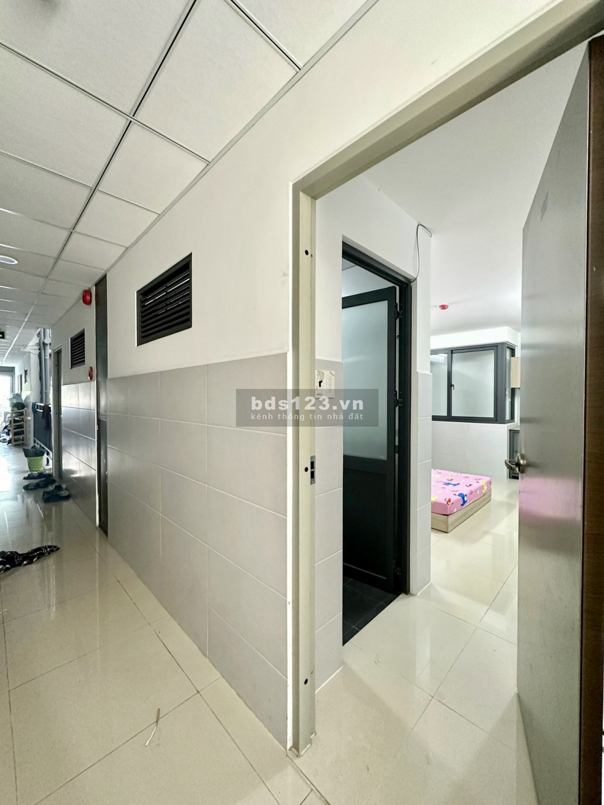 Cho thuê phòng cao cấp 28m2 gần Đại Học Văn Lang cs3 đầy đủ nội thất có bảo vệ 24/24