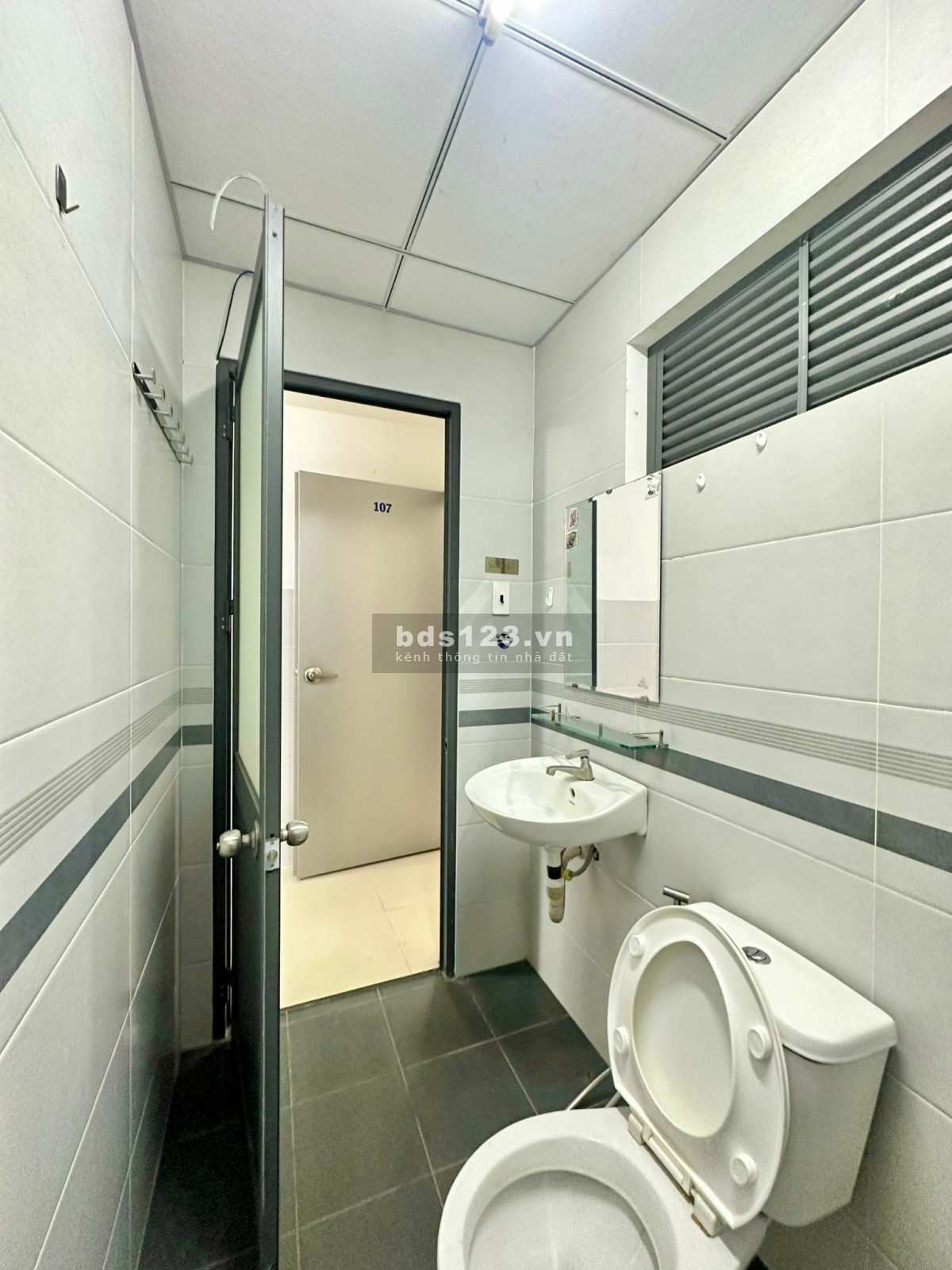 Cho thuê phòng cao cấp 28m2 gần Đại Học Văn Lang cs3 đầy đủ nội thất có bảo vệ 24/24