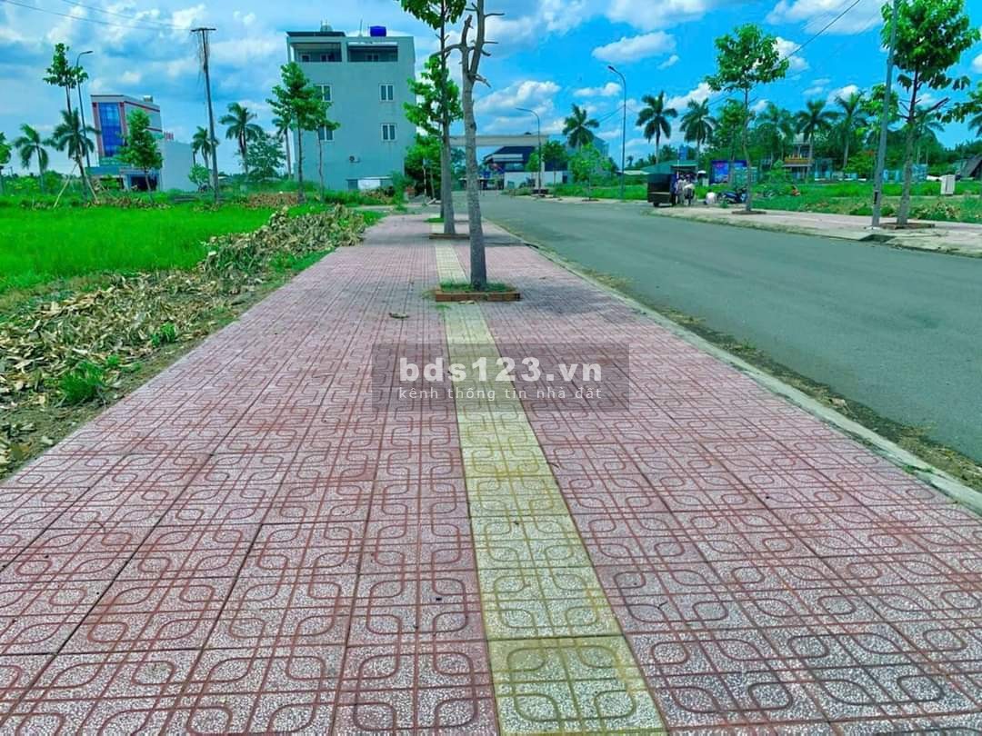 Đất Trung Tâm hành chính giá rẻ. Lh or zalo: 0352858290 ( Ninh )