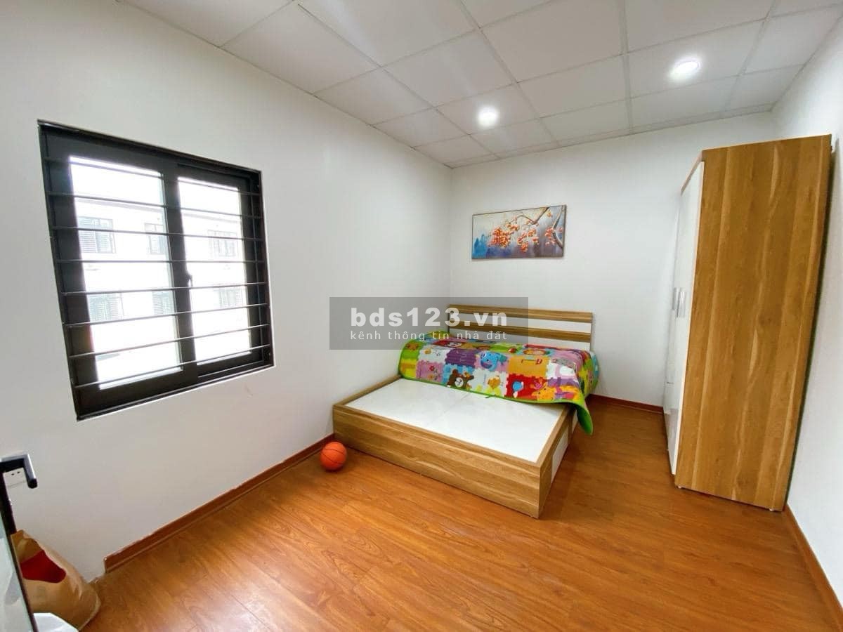 Nhà phố Nguyễn Lương Bằng - Nhà ở có dòng tiền - View hồ Đắc Di - 42m2, 4 tầng - 5.35 tỷ