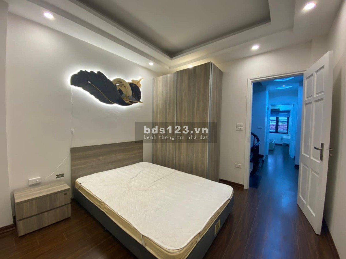 Nhà đẹp phân lô Đội Nhân - Ô tô tránh - Ngõ thông kinh doanh - Full nội thất, 45m2, 5 tầng, 10.8 tỷ