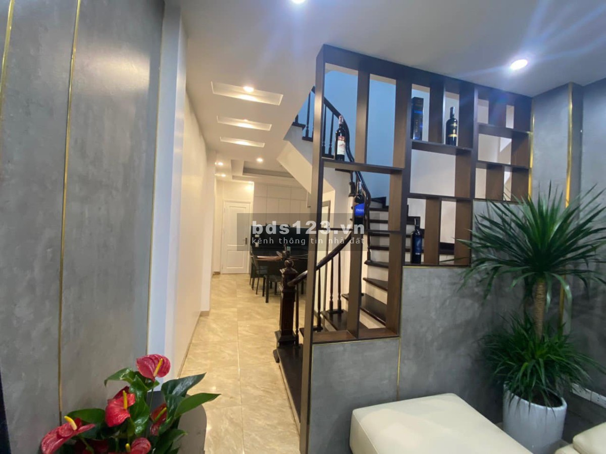 Nhà đẹp phân lô Đội Nhân - Ô tô tránh - Ngõ thông kinh doanh - Full nội thất, 45m2, 5 tầng, 10.8 tỷ