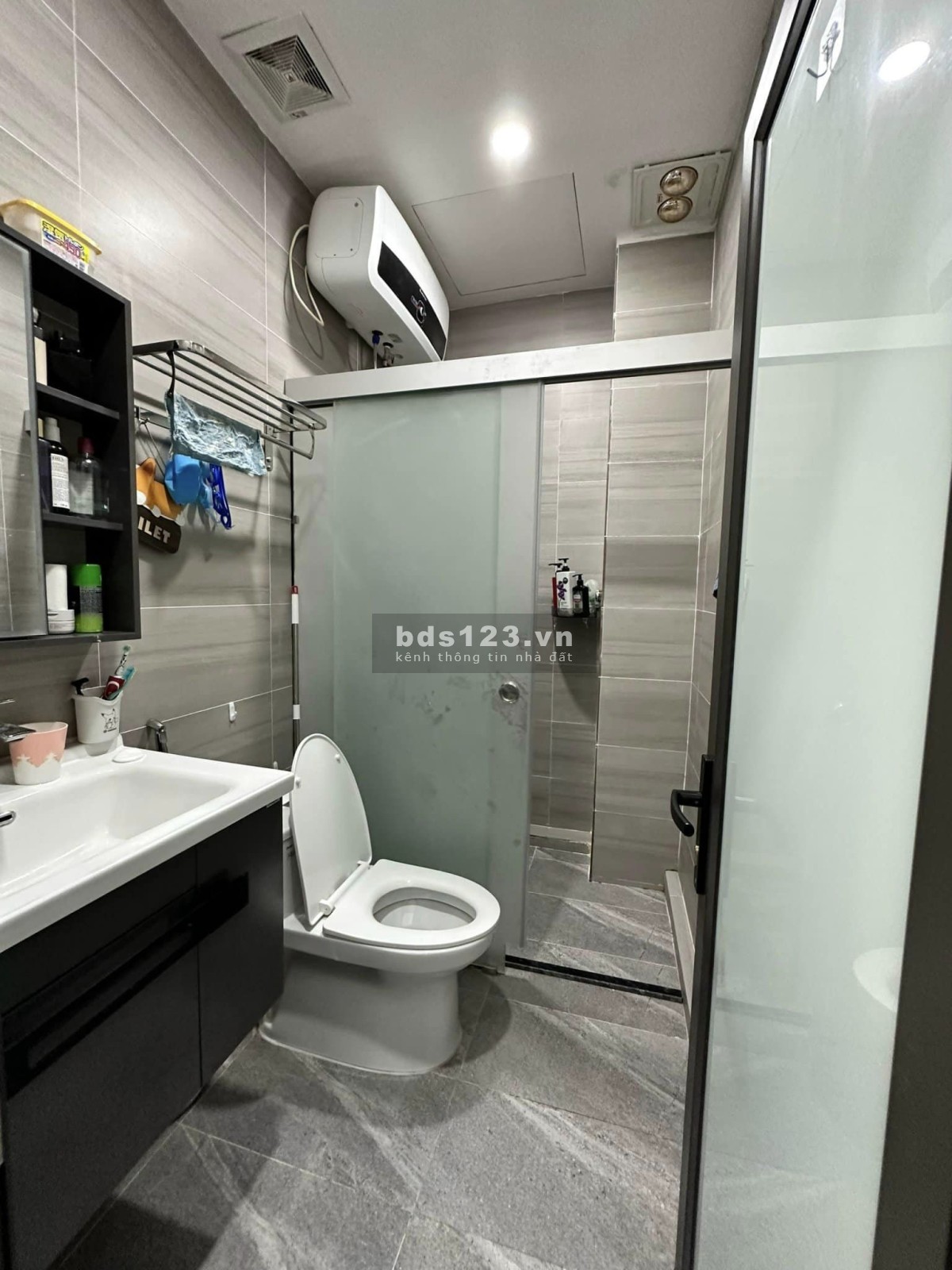 Nhà Vip Trần Duy Hưng-Ba bước ra mặt phố-Tháng máy-Hai mặt thoáng_45m2, 6 tầng_12.9 tỷ