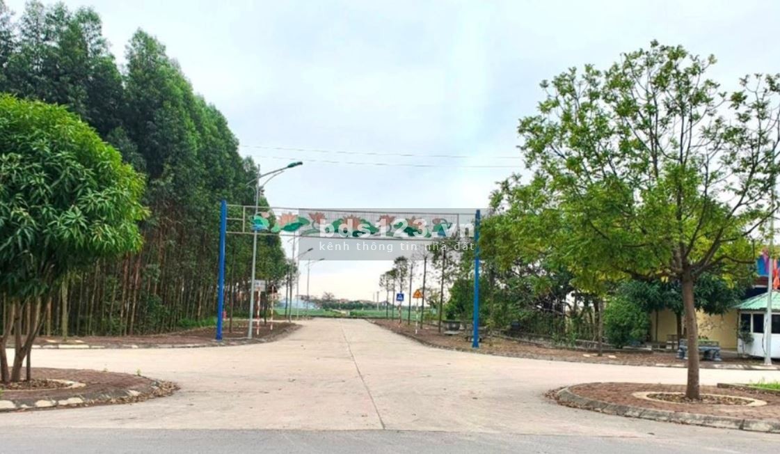 Kẹt tiền cần bán gấp mảnh đất mặt tiền đường Nguyễn Xiển Quận 9 160m² giá siêu hời