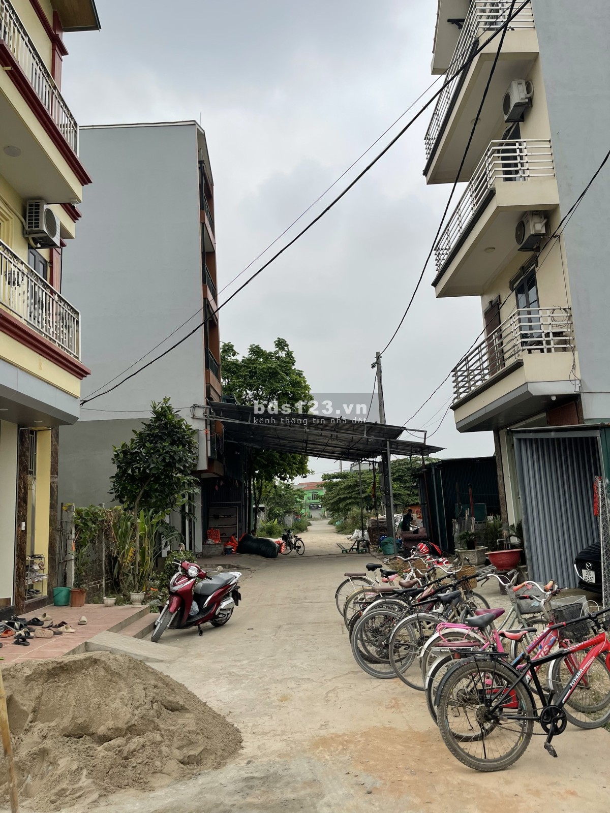 Bán gấp lô đất diện tích 74m2 tại khu đất dịch vụ Lại Yên Hoài Đức