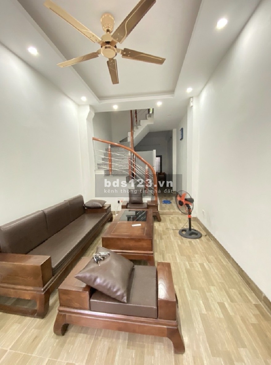 BÁN NHÀ ĐẸP MỚI XÂY NỘI THẤT CƠ BẢN ĐẦY ĐỦ TIỆN ÍCH XUNG QUANH Ở GẦN. 3,9 tỷ