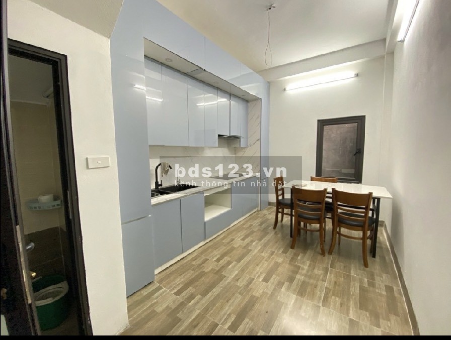 BÁN NHÀ ĐẸP MỚI XÂY NỘI THẤT CƠ BẢN ĐẦY ĐỦ TIỆN ÍCH XUNG QUANH Ở GẦN. 3,9 tỷ