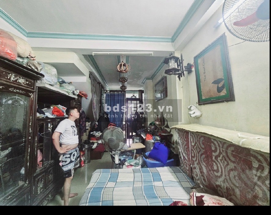 Bán nhà hai mặt tiền mặt phố 20m. LH : 0386.814.293