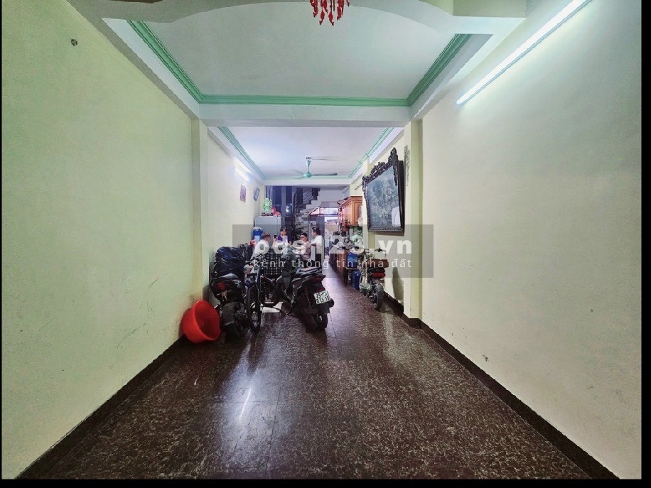 Bán nhà hai mặt tiền mặt phố 20m. LH : 0386.814.293