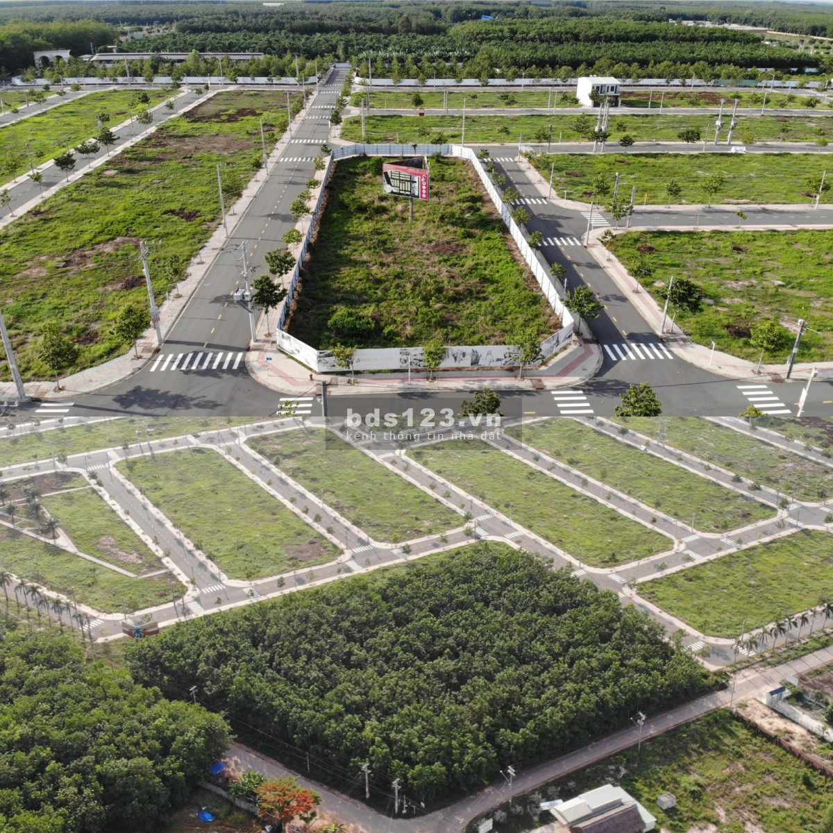 Chính chủ bán gấp lô đất 75m2 thổ cư tại khu nhà ở nông thôn Nam Long 3