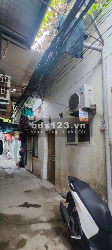 Chính chủ cần bán nhà phố vĩnh hoàng 32m, cách mặt hồ vĩnh hoàng 100m, ngõ thông ba gác chạy