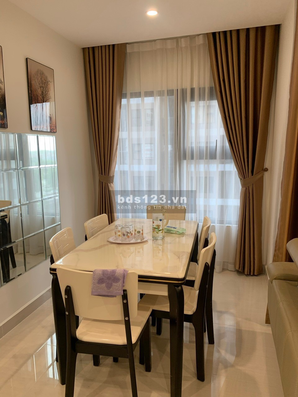 Bán căn hộ 2PN2 góc, chỉ 2,65 tỉ. Hướng vip ĐN + TN mát mẻ. Vinhomes Ocean Park