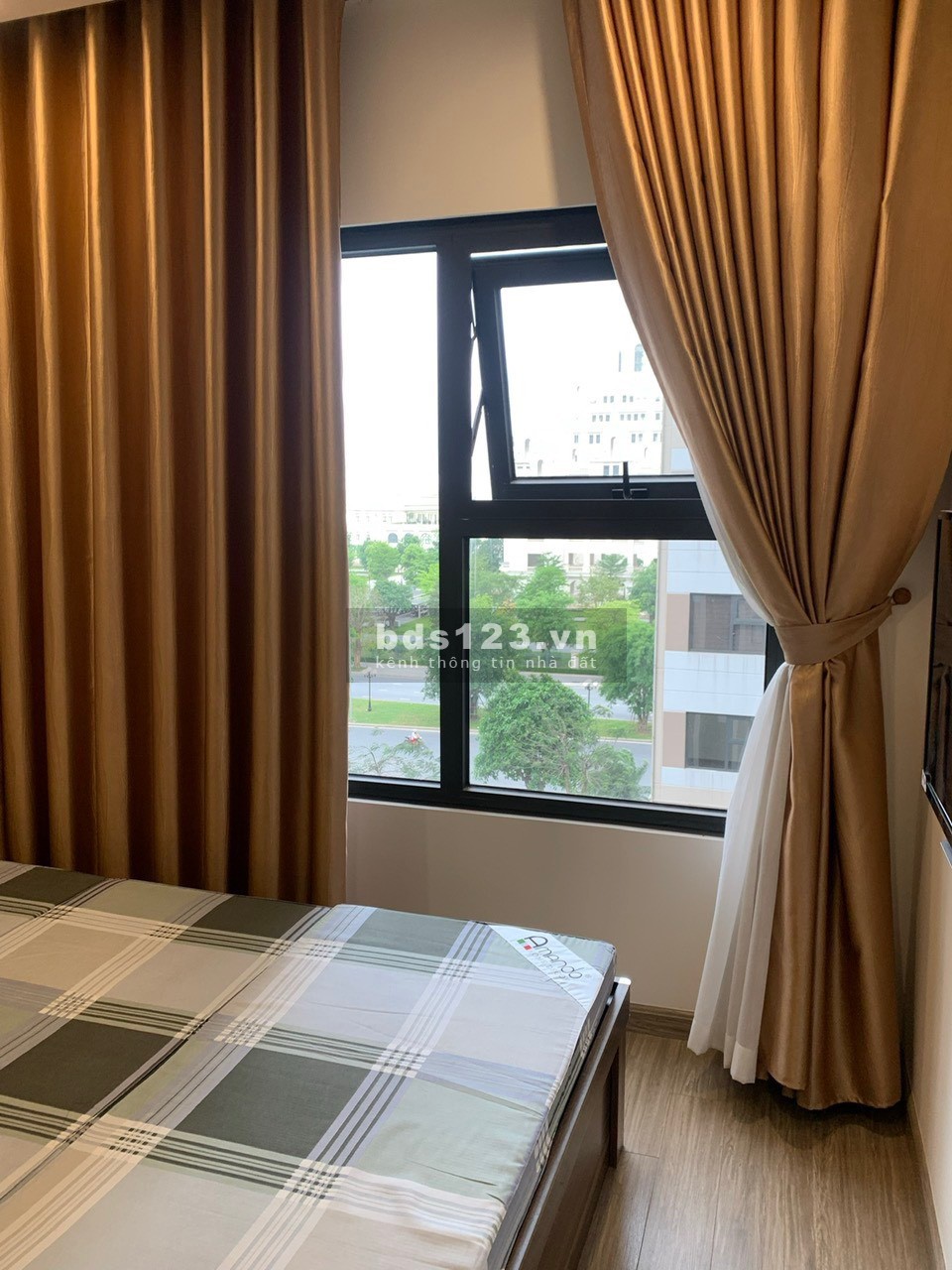 Bán căn hộ 2PN2 góc, chỉ 2,65 tỉ. Hướng vip ĐN + TN mát mẻ. Vinhomes Ocean Park