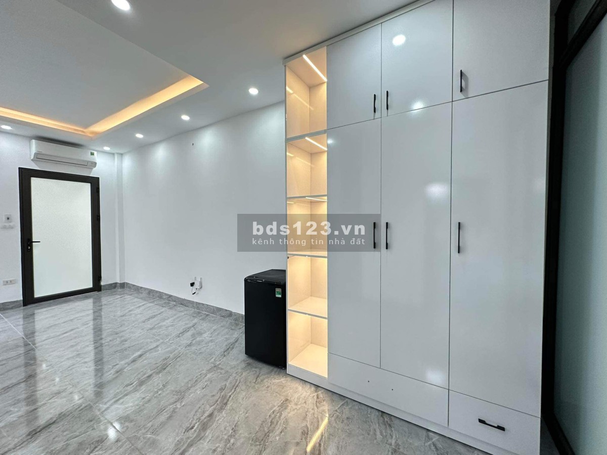 Duy Nhất Hôm Nay Đất Vàng Tây Hồ Full Nội Thất Thang Máy Ô Tô đỗ cửa 45m2 Chỉ 6 tỷ