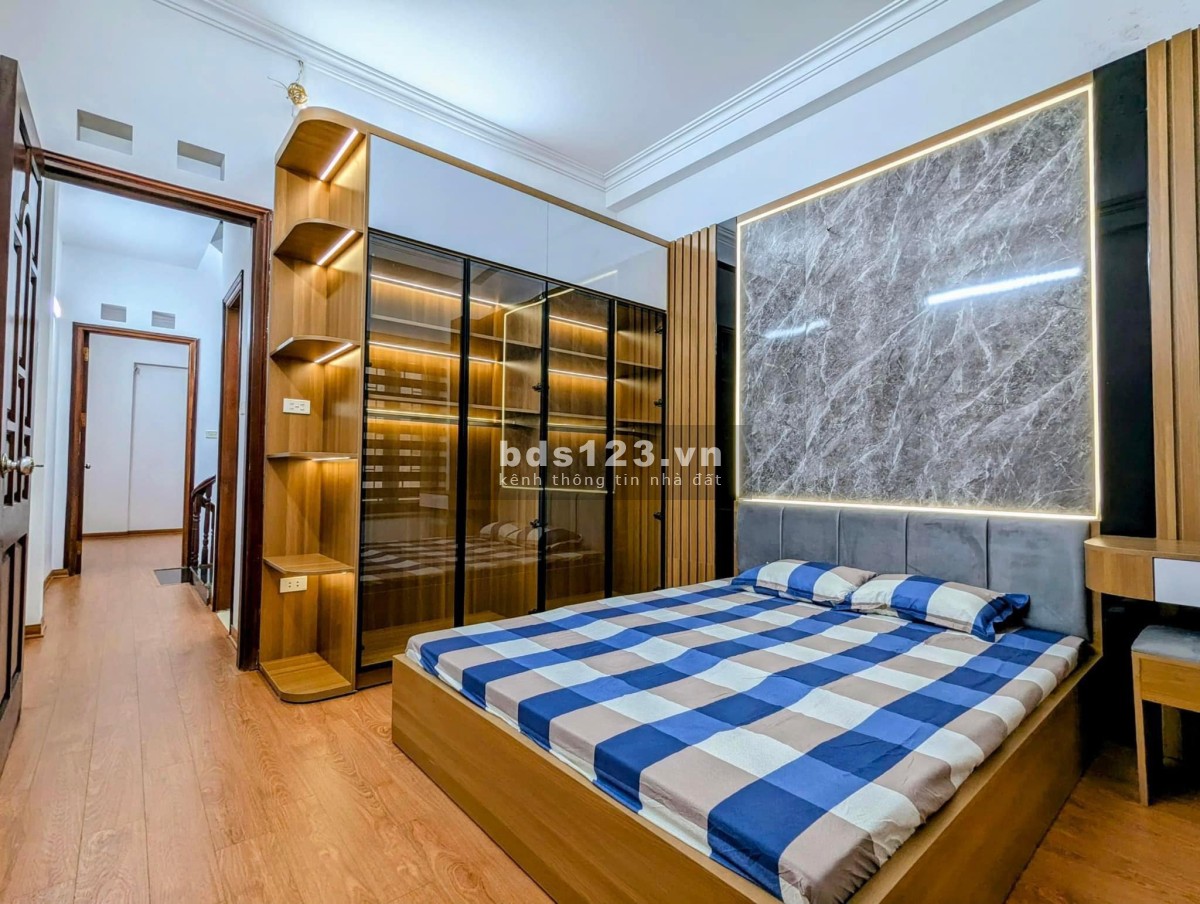 BÁN NHÀ VÕNG THỊ 45M - NHÀ DÂN XÂY - 10M RA Ô TÔ TRÁNH - FULL NỘI THẤT