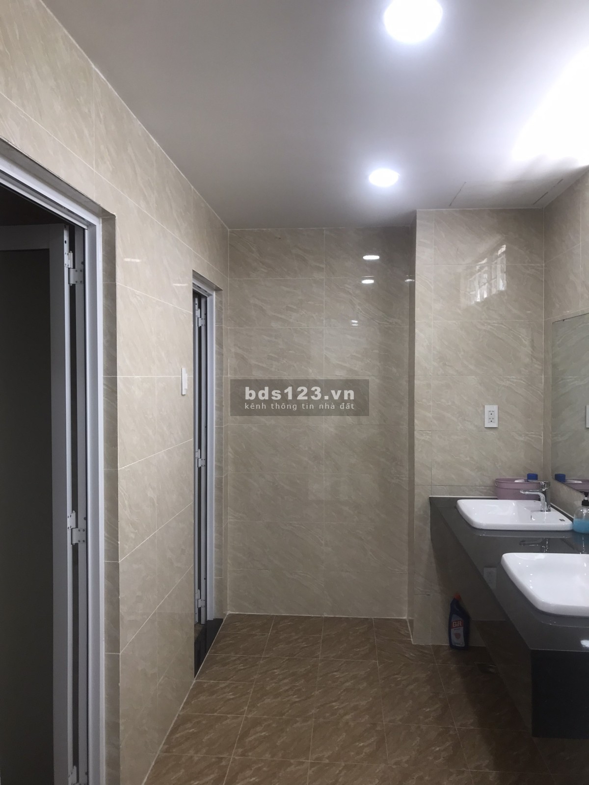 Cho thuê văn phòng 140m2 sàn bao phí ngay mặt tiền đường Đỗ Pháp Thuận, P. An Phú, Quận 2