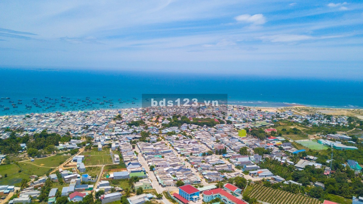 Còn 3 lô đất thổ cư cách đường Liên huyện chỉ 20m sổ sẵn giá công khai 1, 15 tỷ công chứng ngay