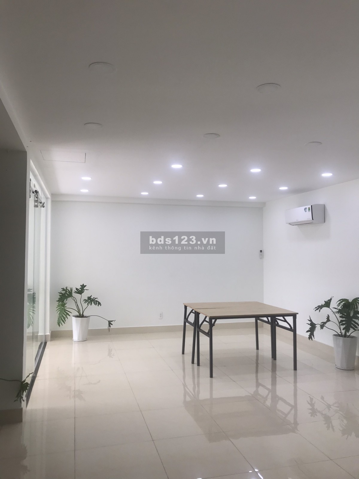 Cho thuê văn phòng 140m2 sàn bao phí ngay mặt tiền đường Đỗ Pháp Thuận, P. An Phú, Quận 2
