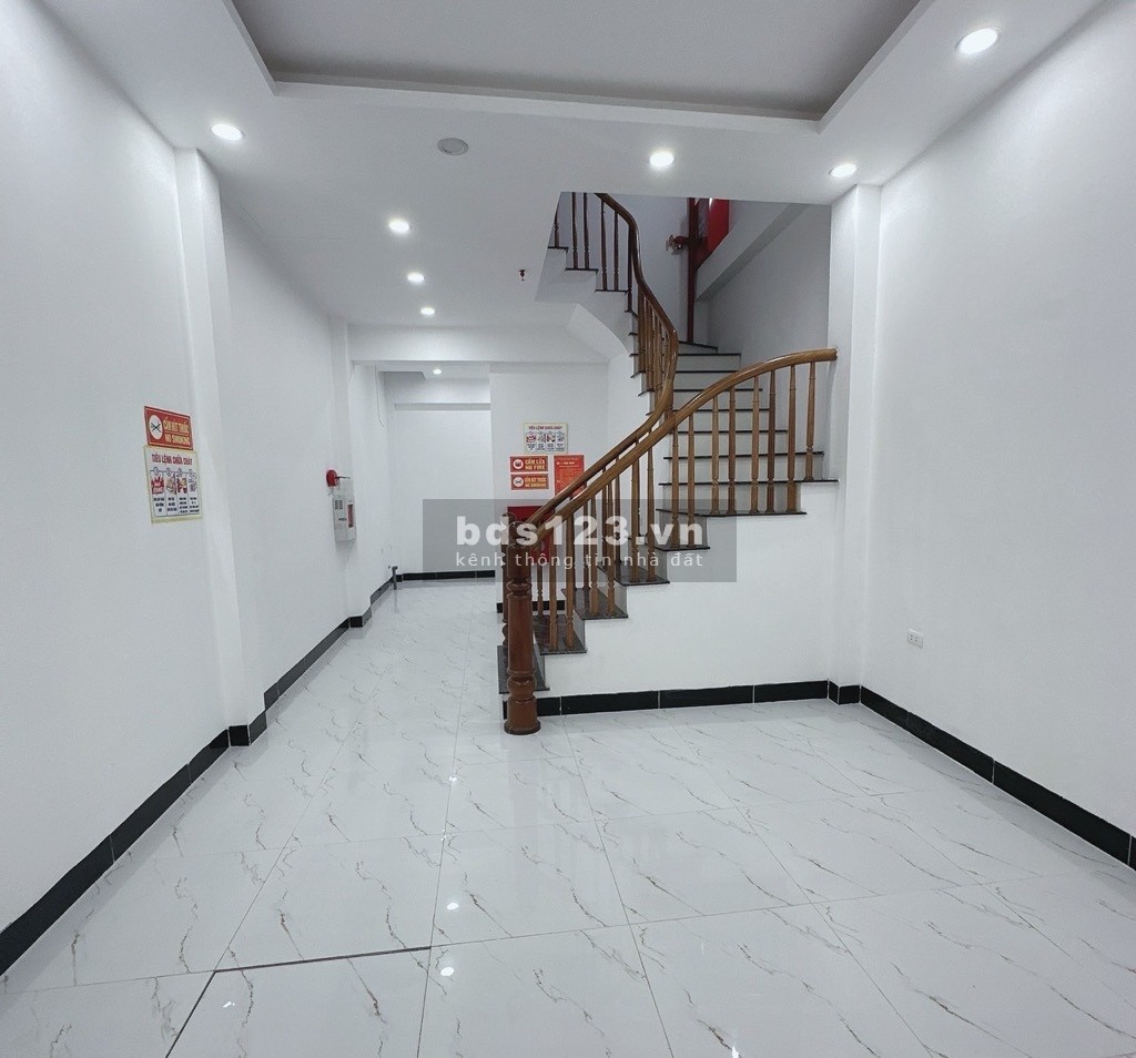 Bán nhà Đức Diễn, Bắc Từ Liêm, Ngõ oto gần, 39m2, 4.5 tỷ.
