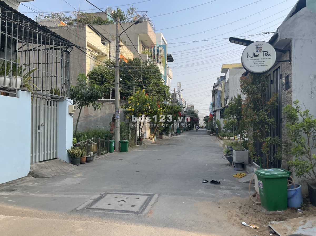Bán nhà 3 tầng mới (64m2) hẻm oto tránh, Lò Lu, Quận 9. Giá nhỉnh 5 tỷ