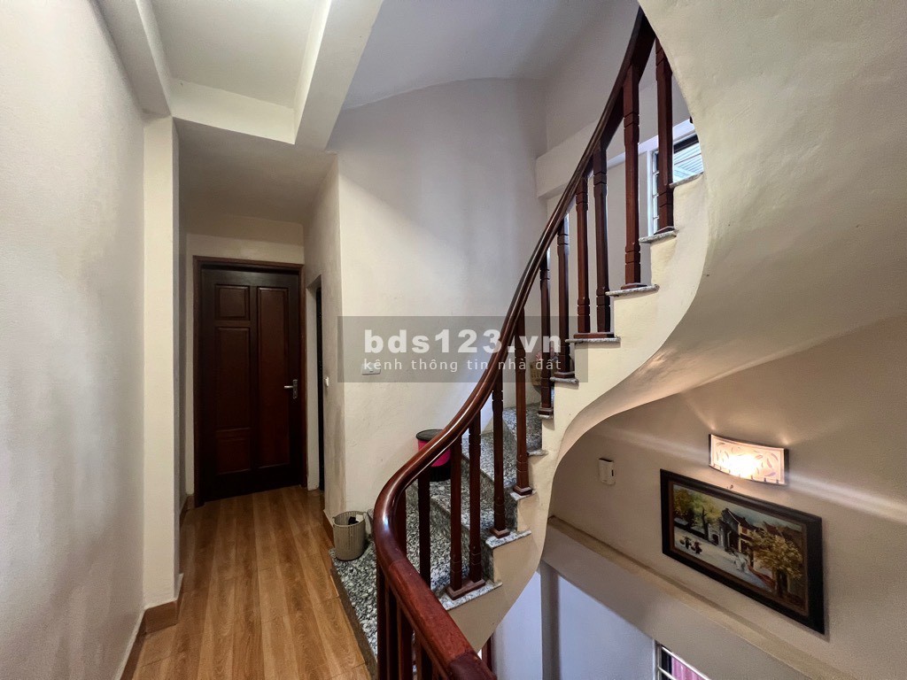 BÁN NHÀ HOÀNG MAI Ô TÔ ĐỖ CỬA KINH DOANH, GIÁ CỰC HẤP DẪN 33M X 5 TẦNG 5,6 TỶ. KHÔNG CÓ CĂN THỨ 2