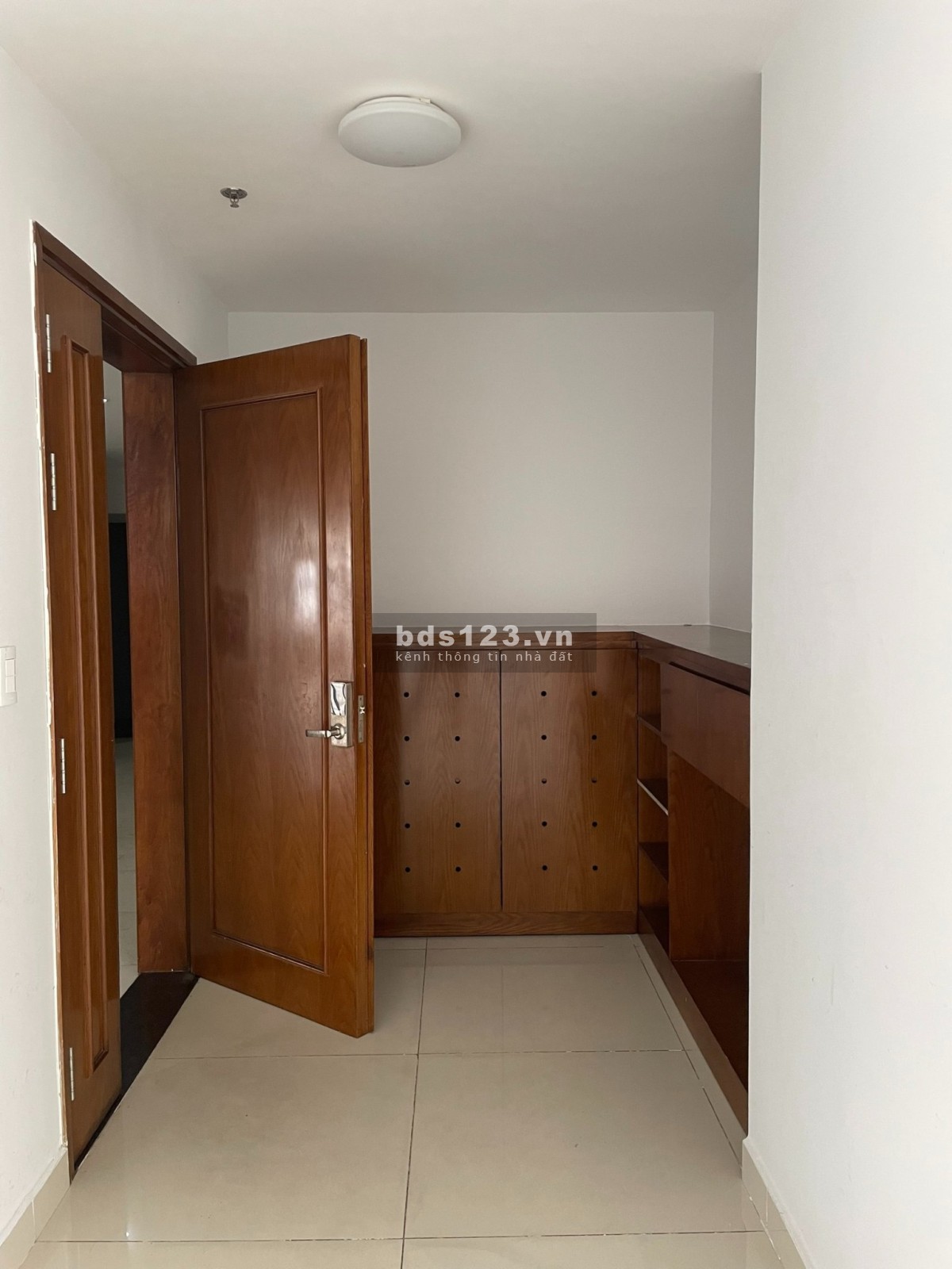 Bán chung cư Cao Ốc Phú Nhuận 110m2 3pn 2wc giá 4tỷ8. Sổ hồng riêng, ngân hàng hỗ trợ vay 70%