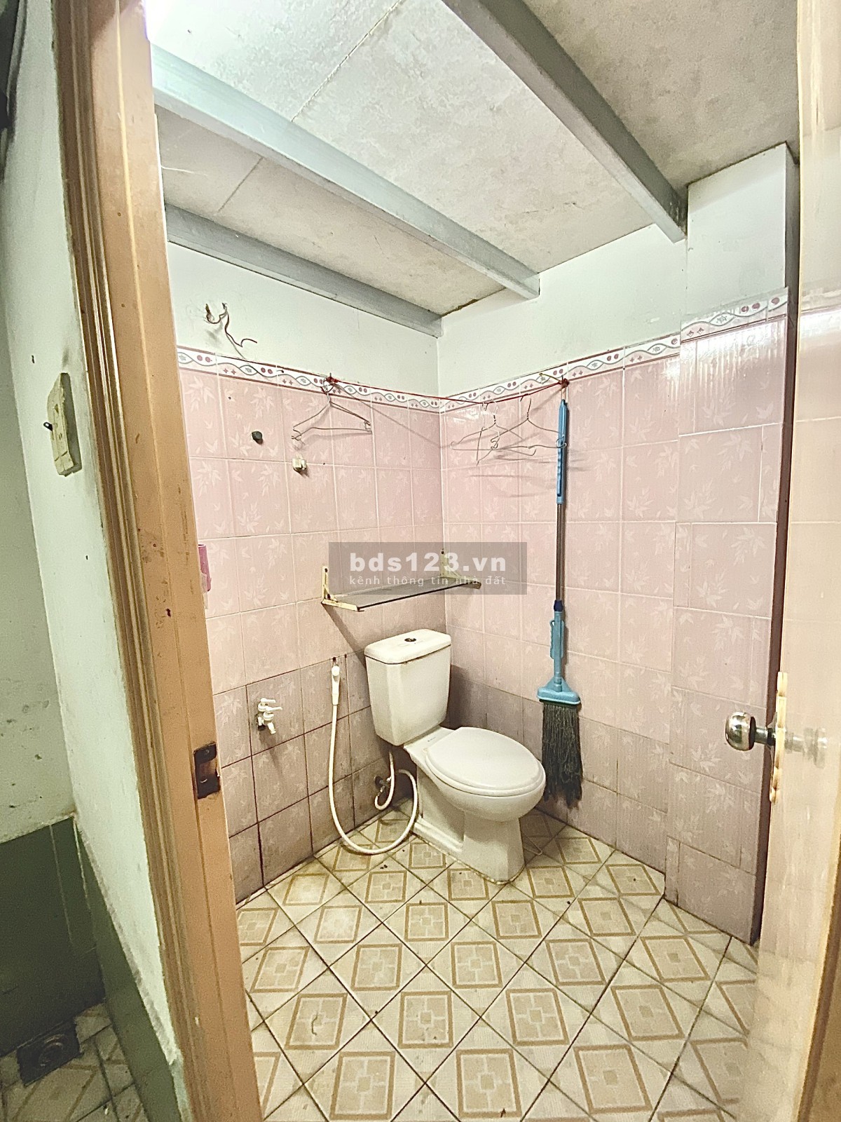 MẶT BẰNG: 60m2 + gác lửng, gần AEON TÂN PHÚ hợp: tiệm tóc, giặt ủi, Online,....