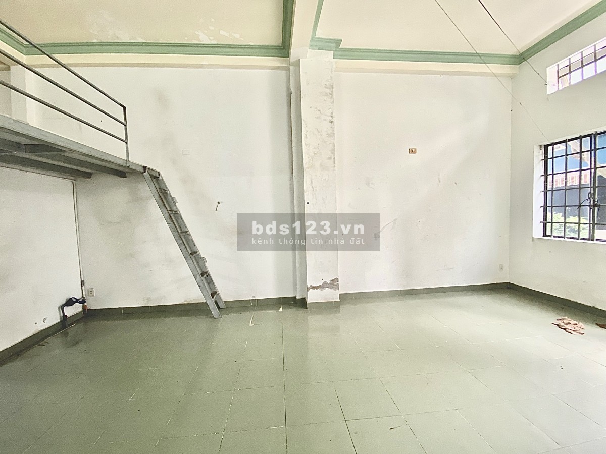 MẶT BẰNG: 60m2 + gác lửng, gần AEON TÂN PHÚ hợp: tiệm tóc, giặt ủi, Online,....