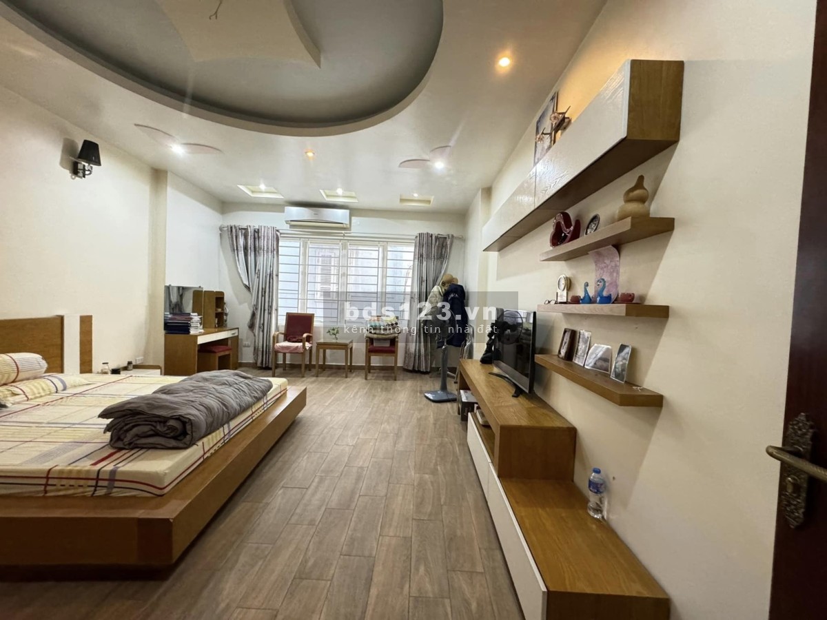 Chính chủ cần bán nhà Cổ Nhuế 35m2 4T MT 3,6m, gần phố giá rẻ chỉ 4,8 tỷ