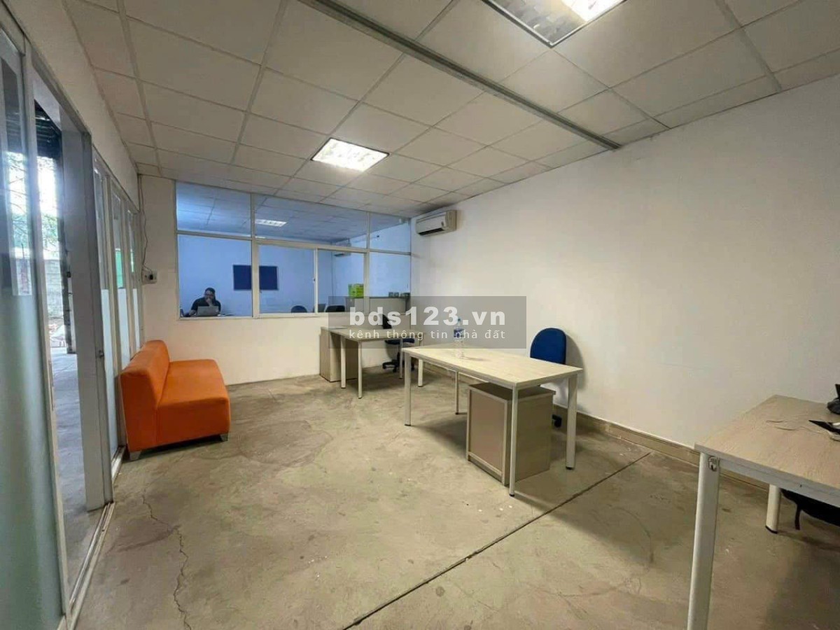 Cho thuê 770m2 kho Xa Lộ Hà Nội, Phường Trường Thọ, Thủ Đức Giá rẻ
