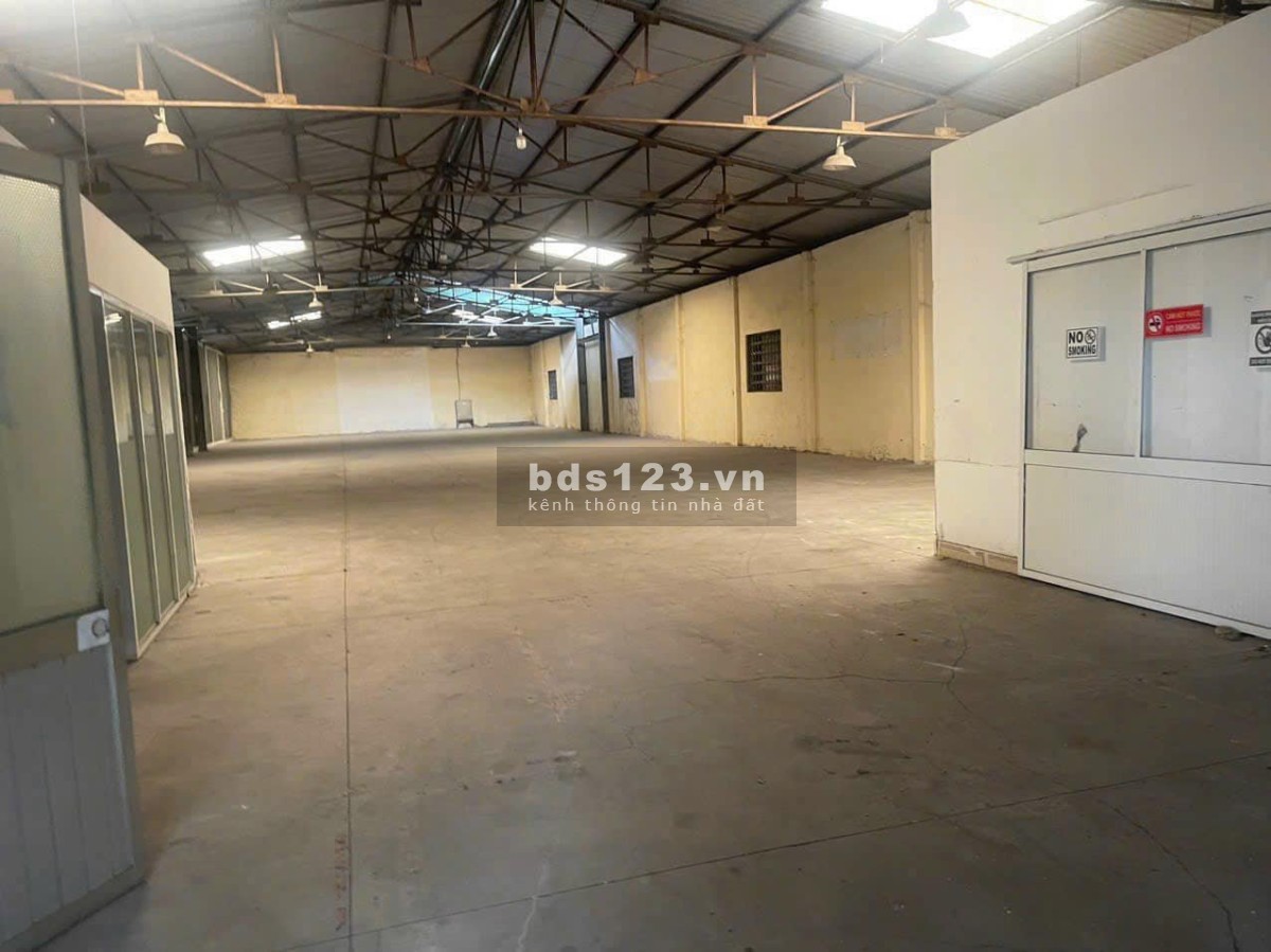Cho thuê 770m2 kho Xa Lộ Hà Nội, Phường Trường Thọ, Thủ Đức Giá rẻ