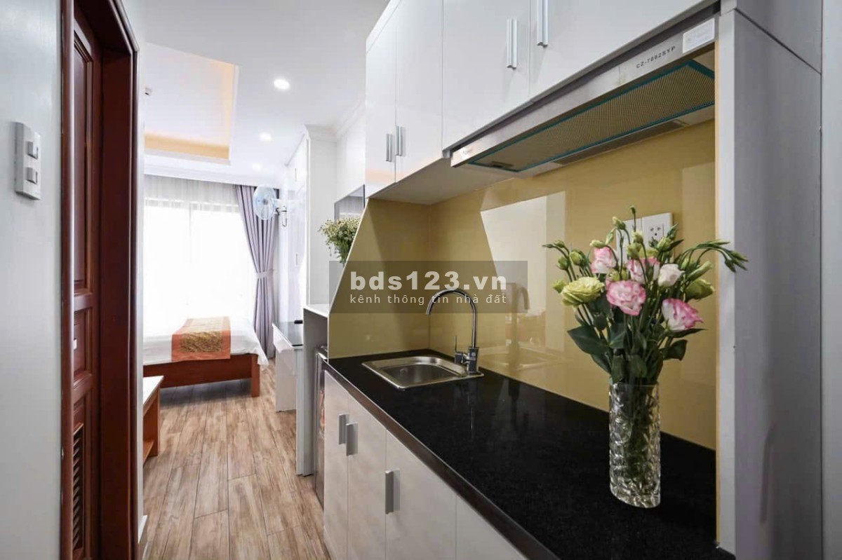 Cho thuê căn hộ 35m2 đầy đủ nội thất cao cấp, Điện Biên Phủ, gần Ngã tư Hàng Xanh