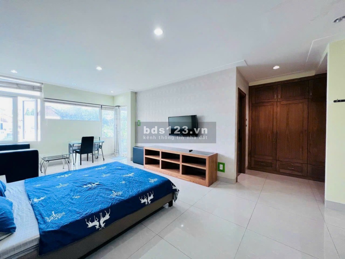 Cho thuê căn hộ 35m2 đầy đủ nội thất cao cấp, Điện Biên Phủ, gần Ngã tư Hàng Xanh